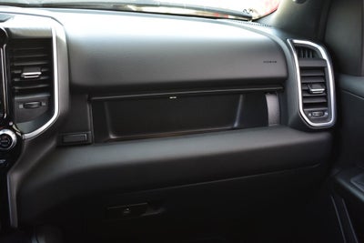 2026 RAM 1500 Big Horn/Lone Star Crew Cab 4x4 Night Edition w/5.7L Hemi