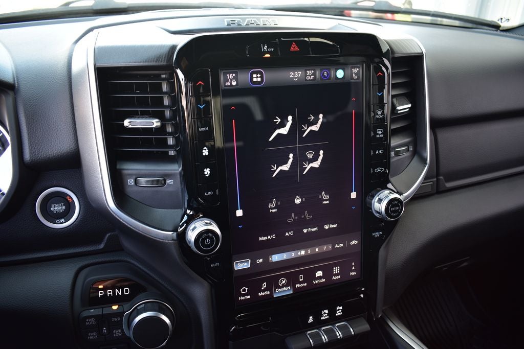 2026 RAM 1500 Big Horn/Lone Star Crew Cab 4x4 Night Edition w/5.7L Hemi