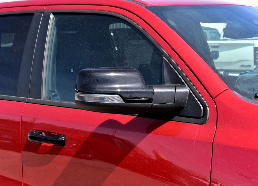 2026 RAM 1500 Big Horn/Lone Star Crew Cab 4x4 Night Edition w/5.7L Hemi