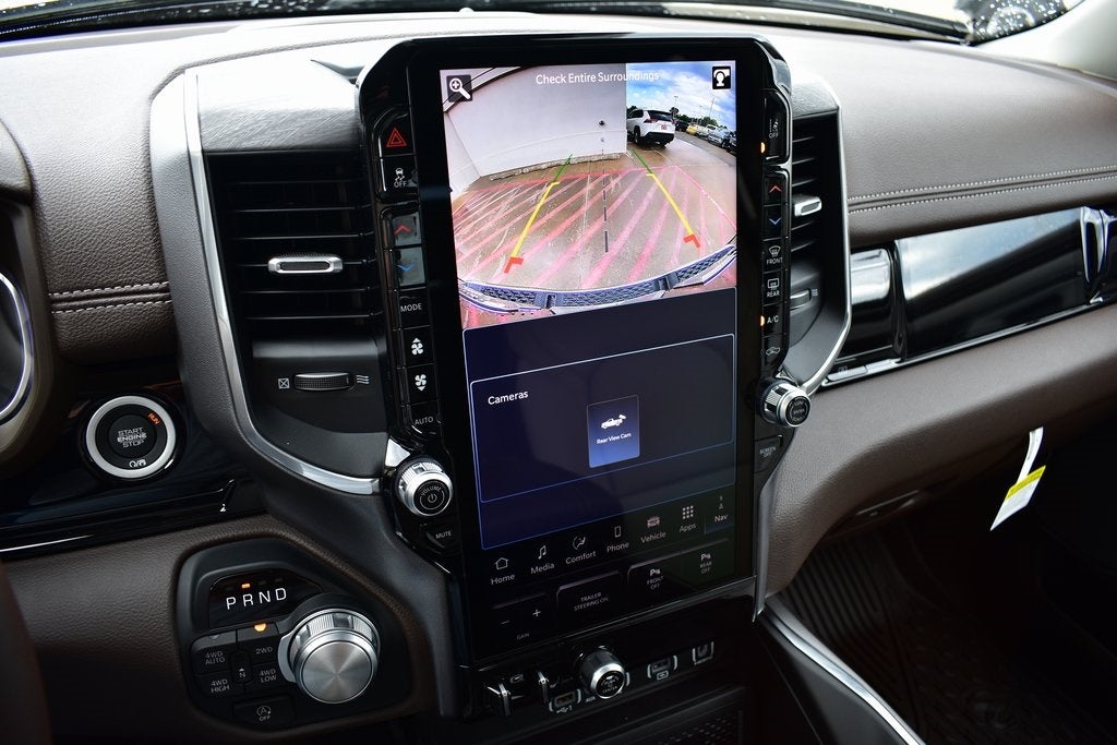 2025 RAM 1500 Laramie Crew Cab 4x4 5'7" Box