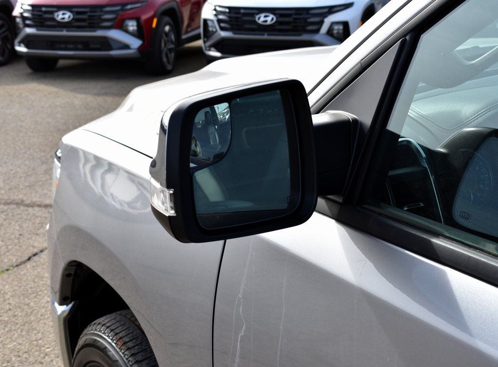 2023 RAM 1500 Laramie Crew Cab 4x4 w/5.7L Hemi