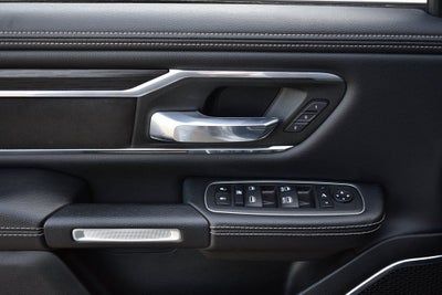 2023 RAM 1500 Laramie Crew Cab 4x4 w/5.7L Hemi