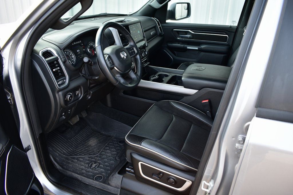 2023 RAM 1500 Laramie Crew Cab 4x4 w/5.7L Hemi