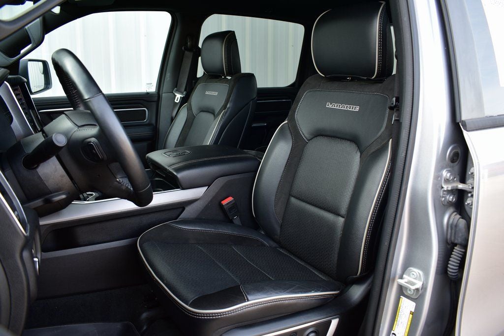 2023 RAM 1500 Laramie Crew Cab 4x4 w/5.7L Hemi