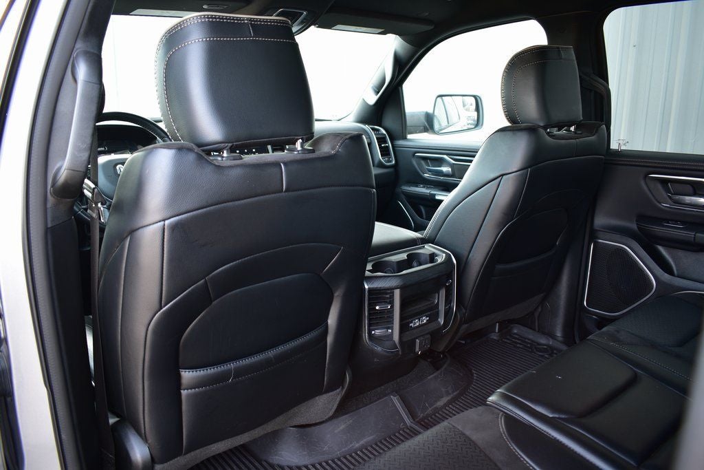 2023 RAM 1500 Laramie Crew Cab 4x4 w/5.7L Hemi