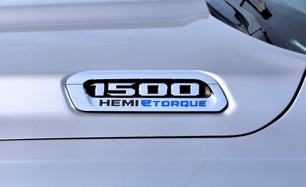 2023 RAM 1500 Laramie Crew Cab 4x4 w/5.7L Hemi