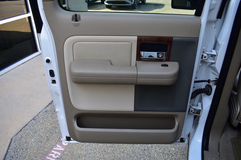 2004 Ford F-150 Lariat