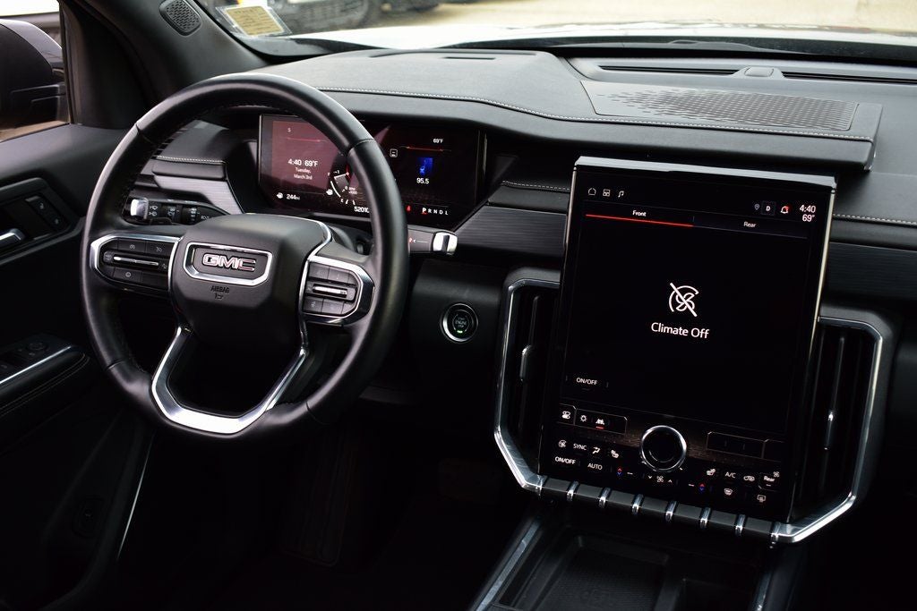 2024 GMC Acadia Elevation