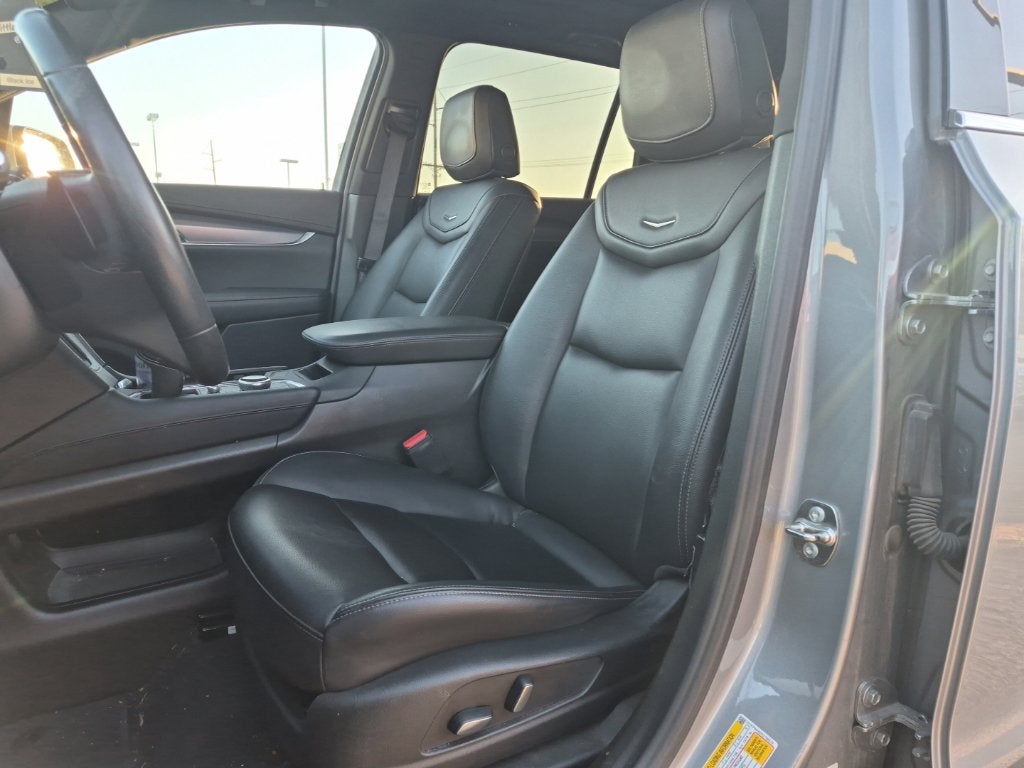 2024 Cadillac XT6 Luxury