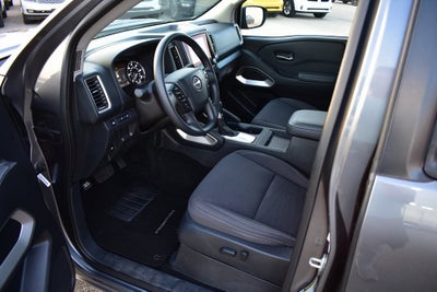 2022 Nissan Frontier SV Crew Cab 4x4
