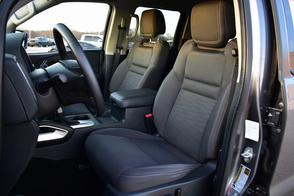 2022 Nissan Frontier SV Crew Cab 4x4