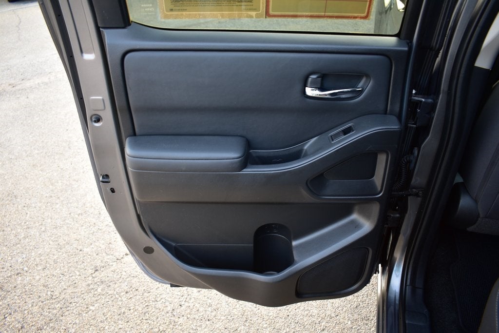 2022 Nissan Frontier SV Crew Cab 4x4