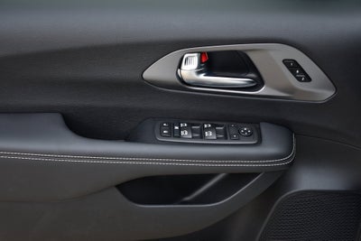 2026 Chrysler Pacifica Select S