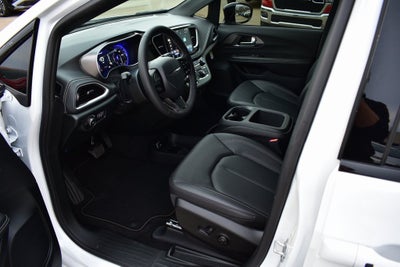 2026 Chrysler Pacifica Select S