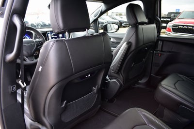 2026 Chrysler Pacifica Select S