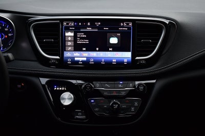 2026 Chrysler Pacifica Select S