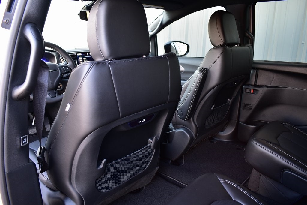 2026 Chrysler Pacifica Select S