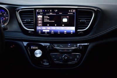 2026 Chrysler Pacifica Select S