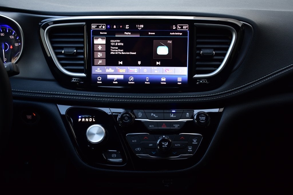 2026 Chrysler Pacifica Select S