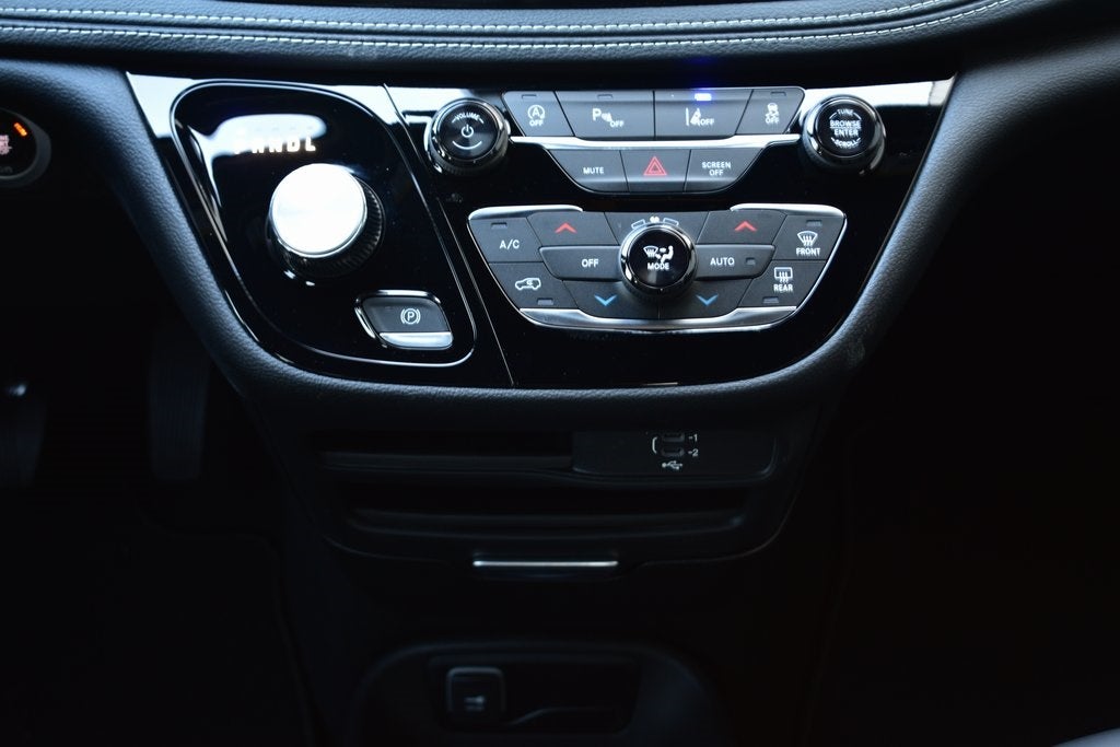 2026 Chrysler Pacifica Select S