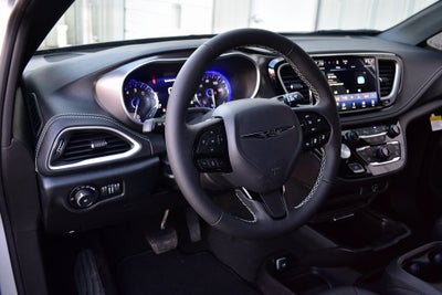 2026 Chrysler Pacifica Select S