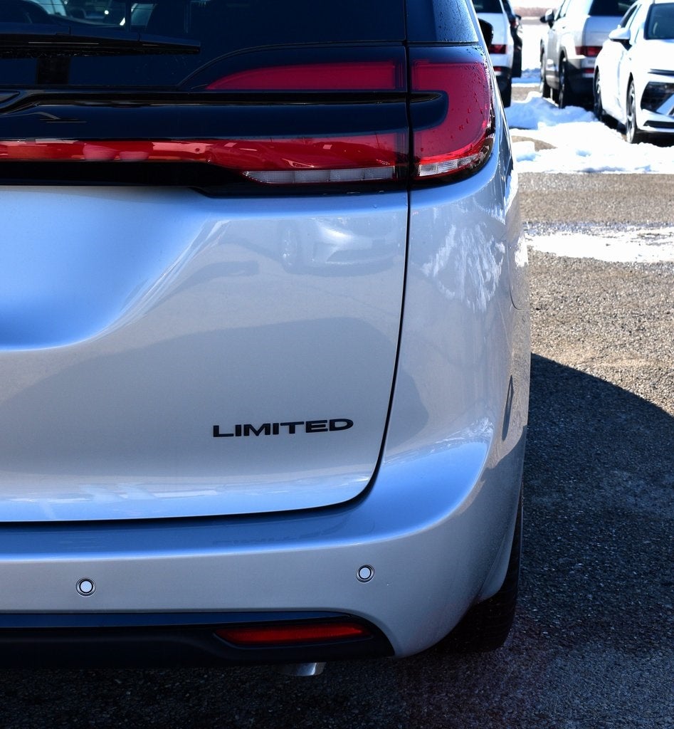 2026 Chrysler Pacifica Limited S