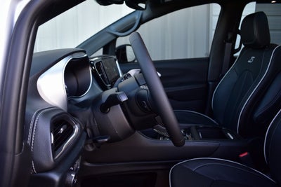 2026 Chrysler Pacifica Limited S