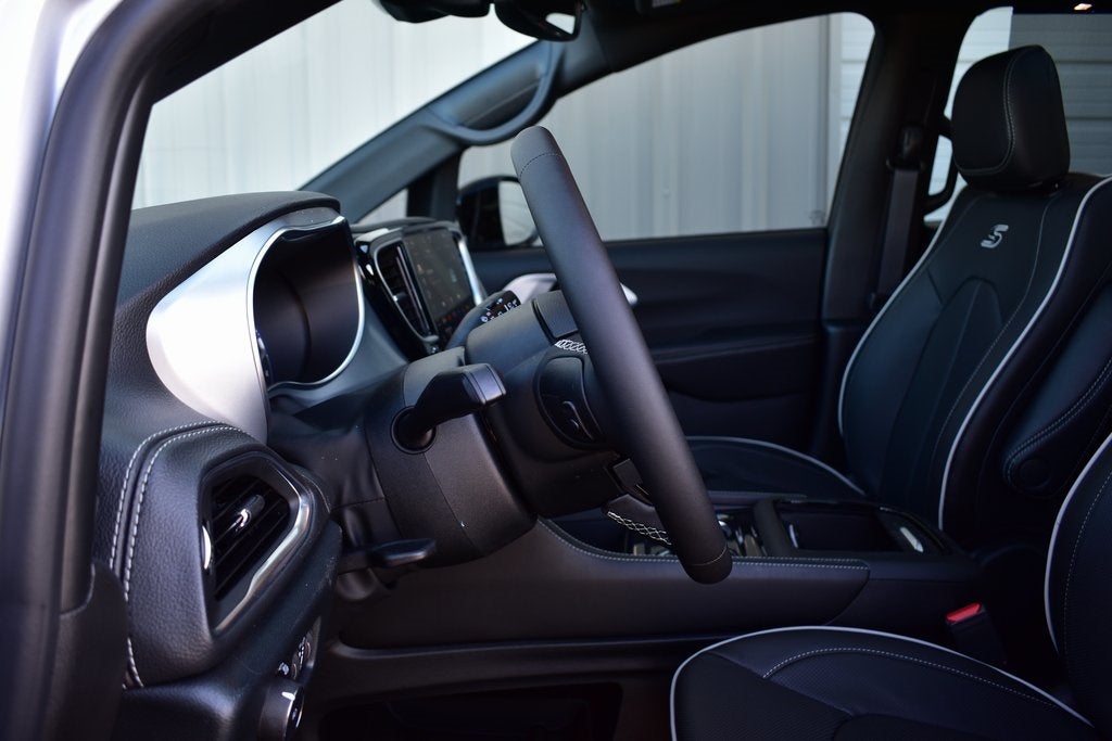 2026 Chrysler Pacifica Limited S