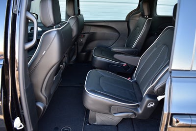 2026 Chrysler Pacifica Limited S