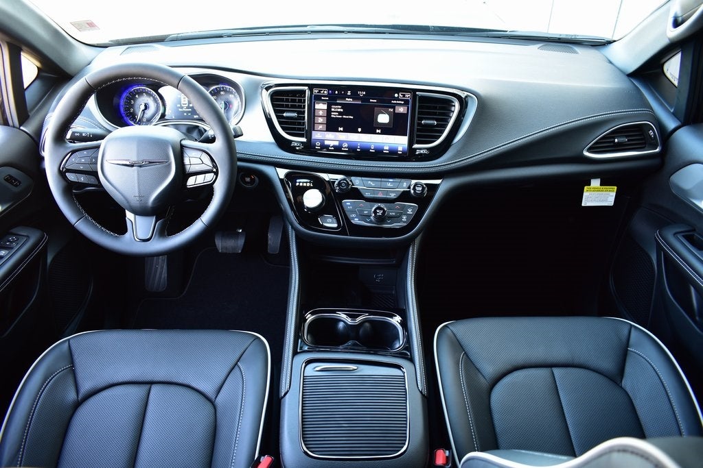 2026 Chrysler Pacifica Limited S