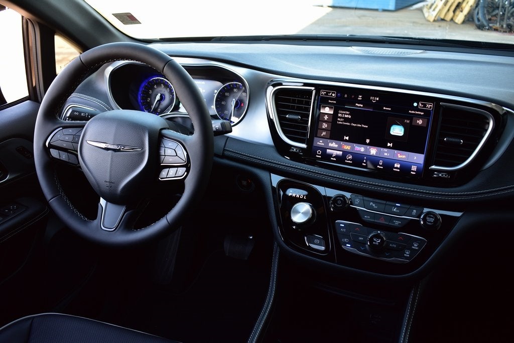 2026 Chrysler Pacifica Limited S