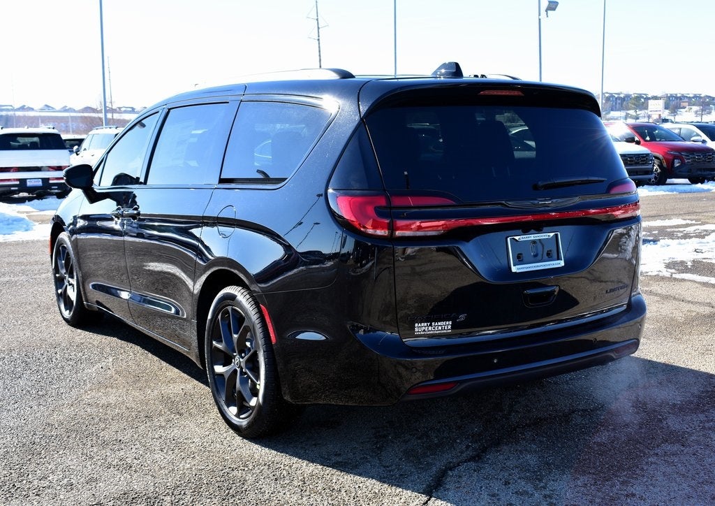 2026 Chrysler Pacifica Limited S