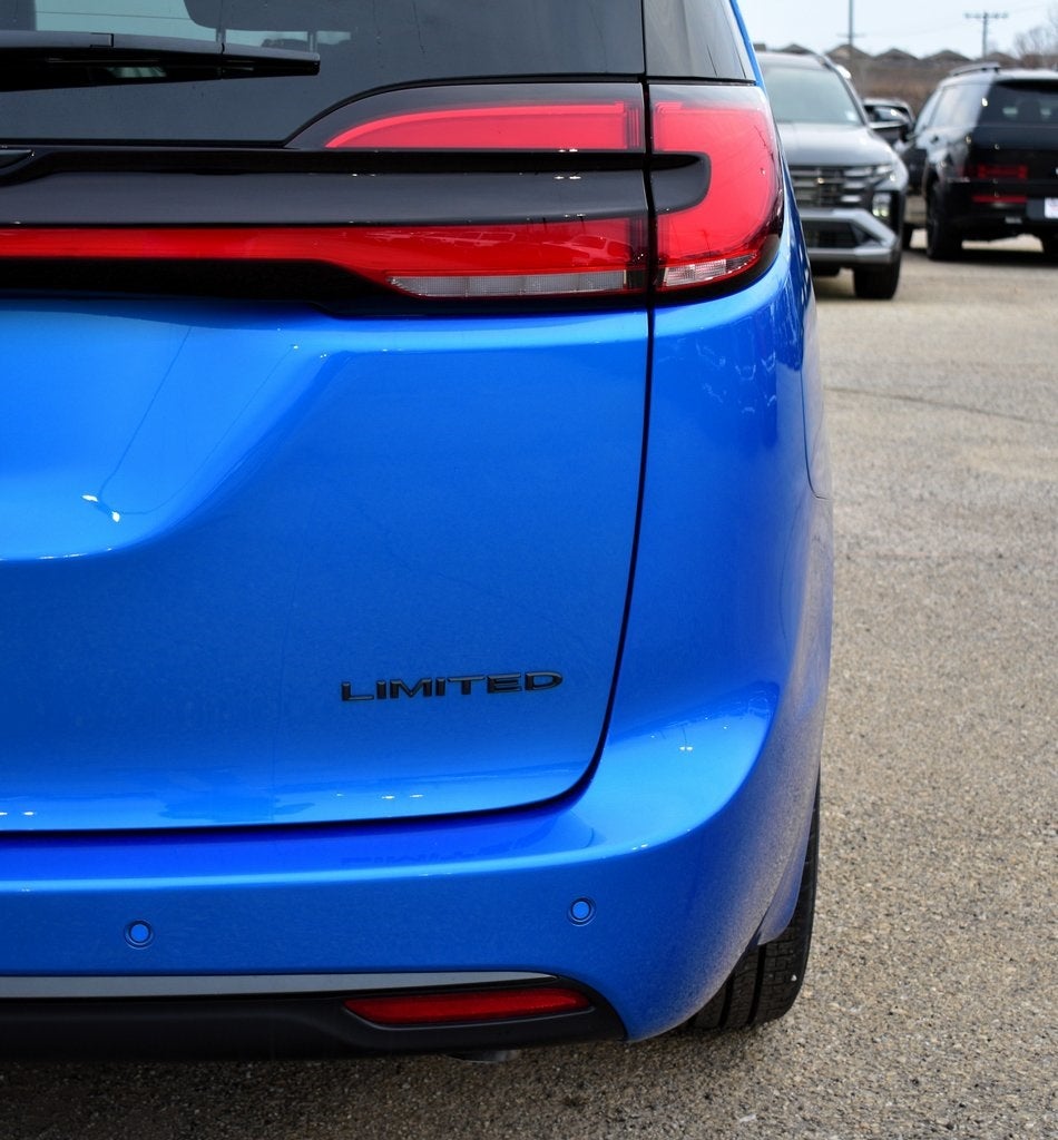 2026 Chrysler Pacifica Limited S