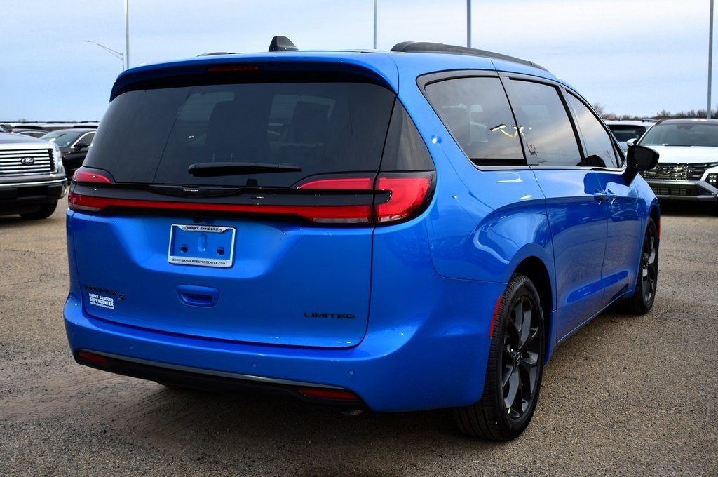 2026 Chrysler Pacifica Limited S