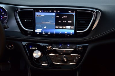 2026 Chrysler Pacifica Limited S