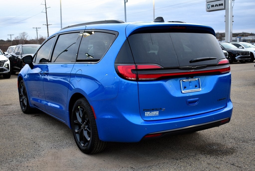 2026 Chrysler Pacifica Limited S