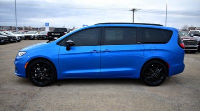 2026 Chrysler Pacifica Limited S