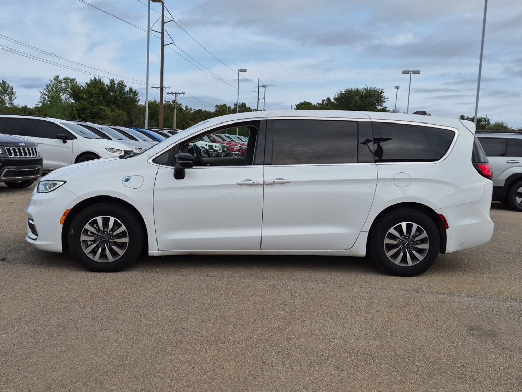 2024 Chrysler Pacifica Hybrid Select