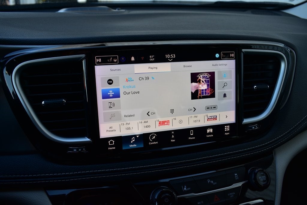 2024 Chrysler Pacifica Hybrid Select