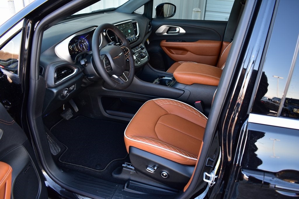 2026 Chrysler Pacifica Pinnacle AWD