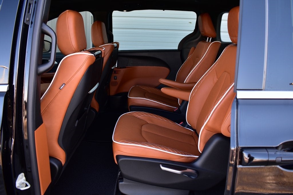 2026 Chrysler Pacifica Pinnacle AWD