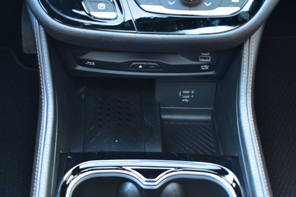 2026 Chrysler Pacifica Pinnacle AWD