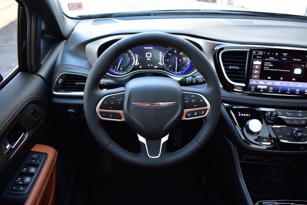 2026 Chrysler Pacifica Pinnacle AWD