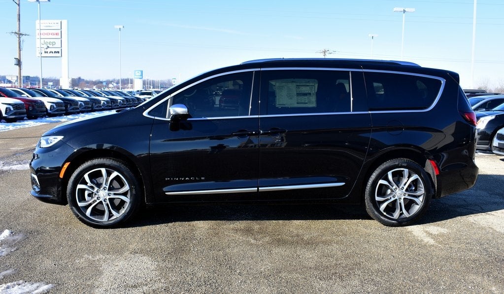 2026 Chrysler Pacifica Pinnacle AWD