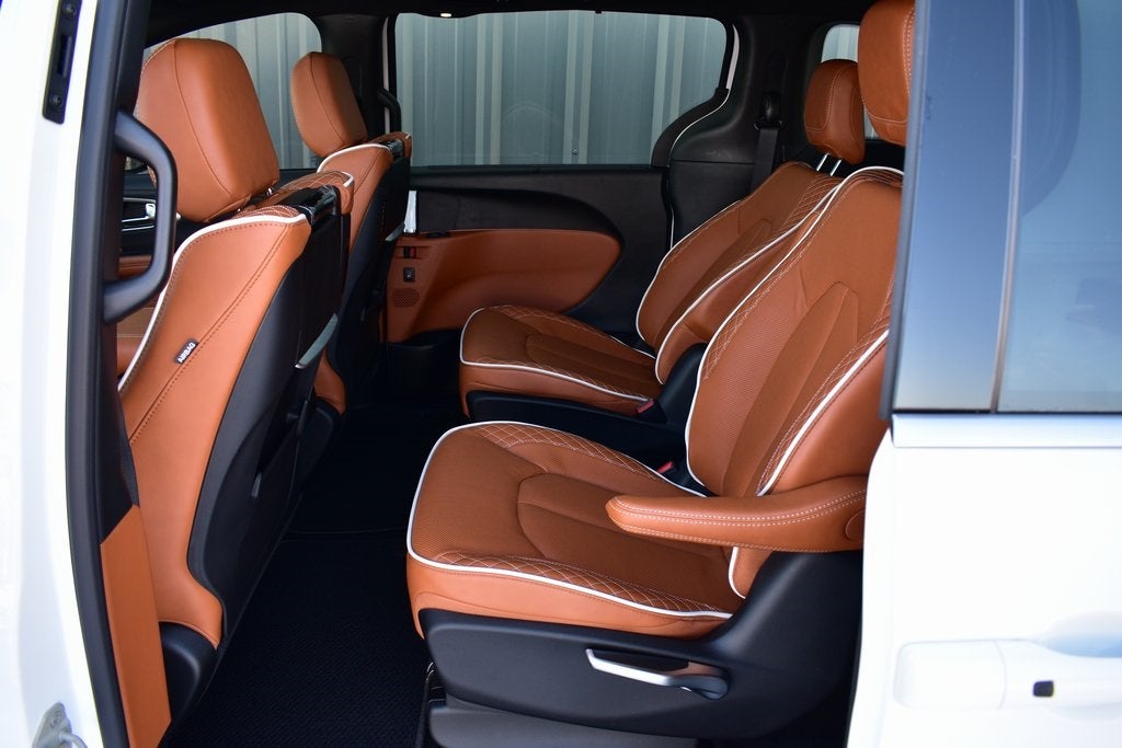 2026 Chrysler Pacifica Pinnacle AWD