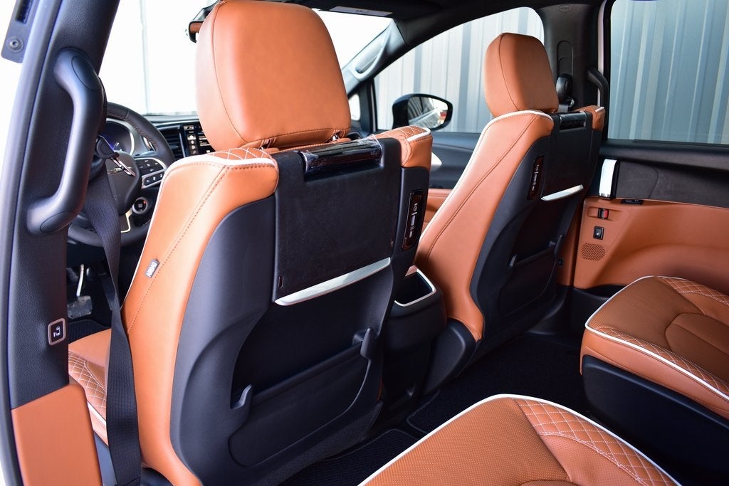 2026 Chrysler Pacifica Pinnacle AWD