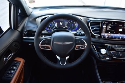 2026 Chrysler Pacifica Pinnacle AWD