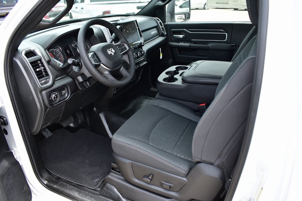 2025 RAM 2500 Big Horn Regular Cab 4x4 8' Long Box