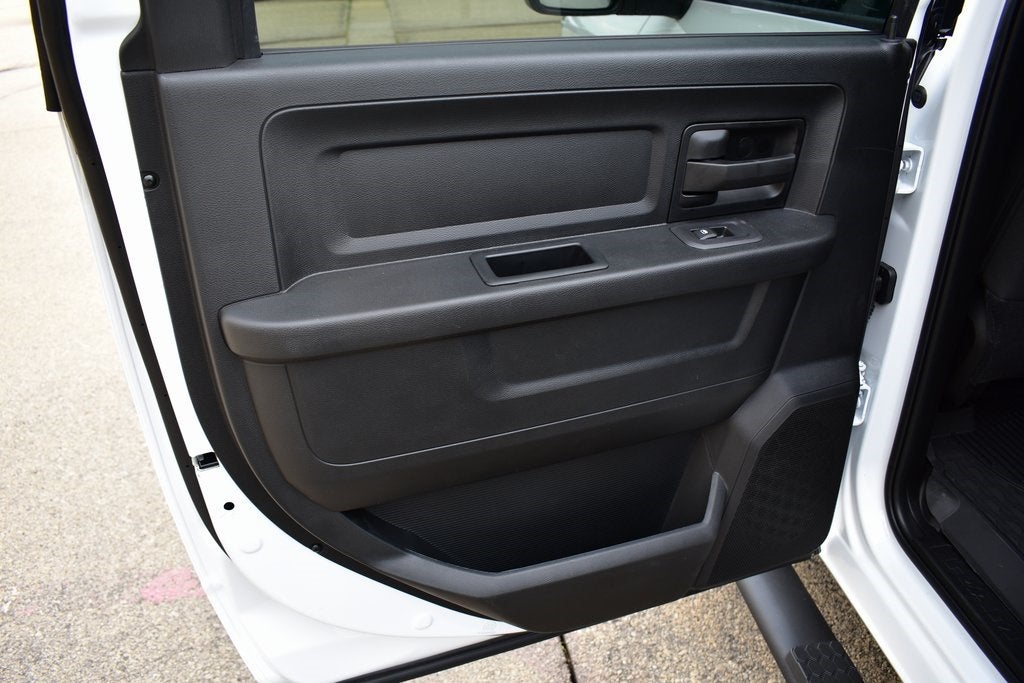 2025 RAM 2500 Tradesman Crew Cab 4x4 6'4" Box