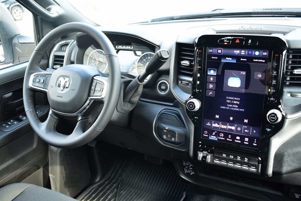 2025 RAM 2500 Tradesman Crew Cab 4x4 6'4" Box